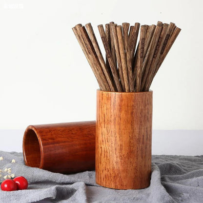 Porte-ustensiles de cuisine en bois | Design naturel et robuste, Pratique & elegant - Verdyo_
"Porte-ustensiles de cuisine en bois"
"Organisateur ustensiles design naturel"
"Accessoires cuisine en bois massif"
"Produits écoresponsables pour cuisine"
"Rangement ustensiles pratique et élégant"
"Porte-couverts en bois durable"
"Cuisine organisée avec style"
"Design minimaliste pour cuisine"
"Solutions zéro déchet cuisine"
"Cadeau idéal pour amateurs de cuisine"