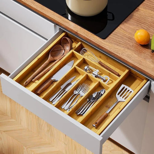 Range-couverts ajustable en bambou | Extensible 5 à 7 compartiments, design éco-responsable - Verdyo_
"Range-couverts ajustable en bambou"
"Accessoires cuisine durables"
"Produits écoresponsables pour rangement"
"Bambou naturel pour organisation"
"Range-couverts extensible 5 à 7 compartiments"
"Rangement couverts design éco-responsable"
"Alternative écologique aux plastiques"
"Cadeau idéal pour amateurs de décoration"
"Organisation cuisine pratique et durable"
"Solutions zéro déchet pour rangement"